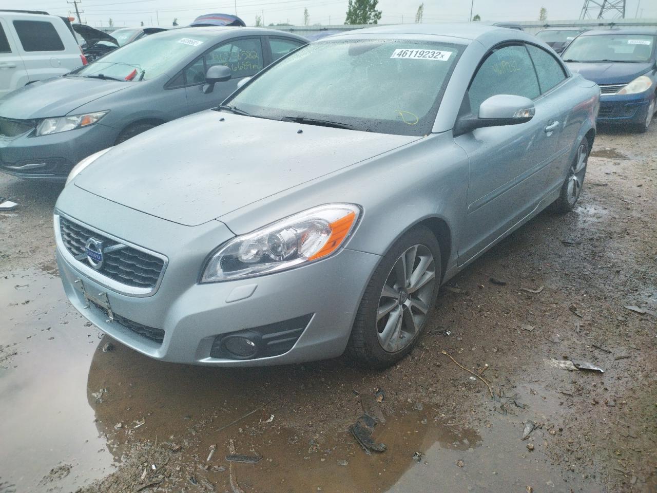 Photo 2 from auction – 2011 VOLVO C70 T5 with VIN YV1672MCXBJ107926