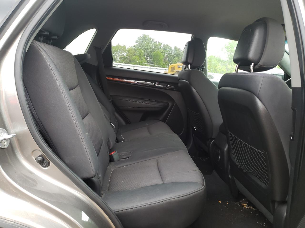 Photo 6 from auction – 2011 KIA SORENTO BA with VIN 5XYKTDA15BG021843