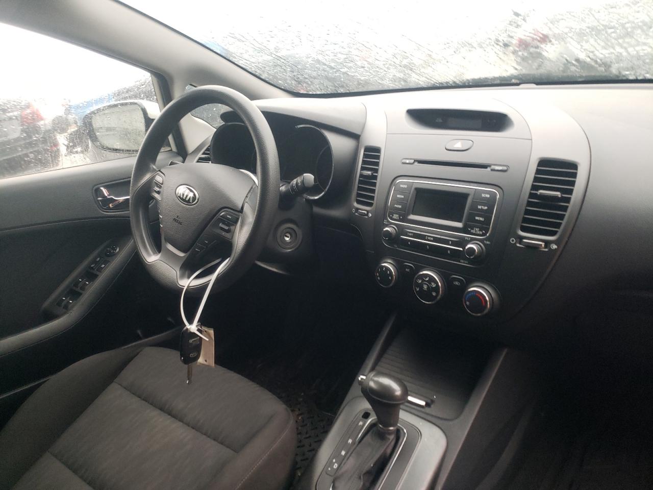 Photo 9 from auction – 2016 KIA FORTE LX with VIN KNAFK4A65G5495708