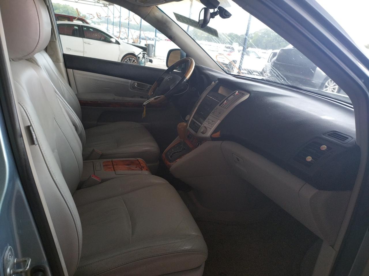 Photo 5 from auction – 2005 LEXUS RX 330 with VIN 2T2GA31U95C023526