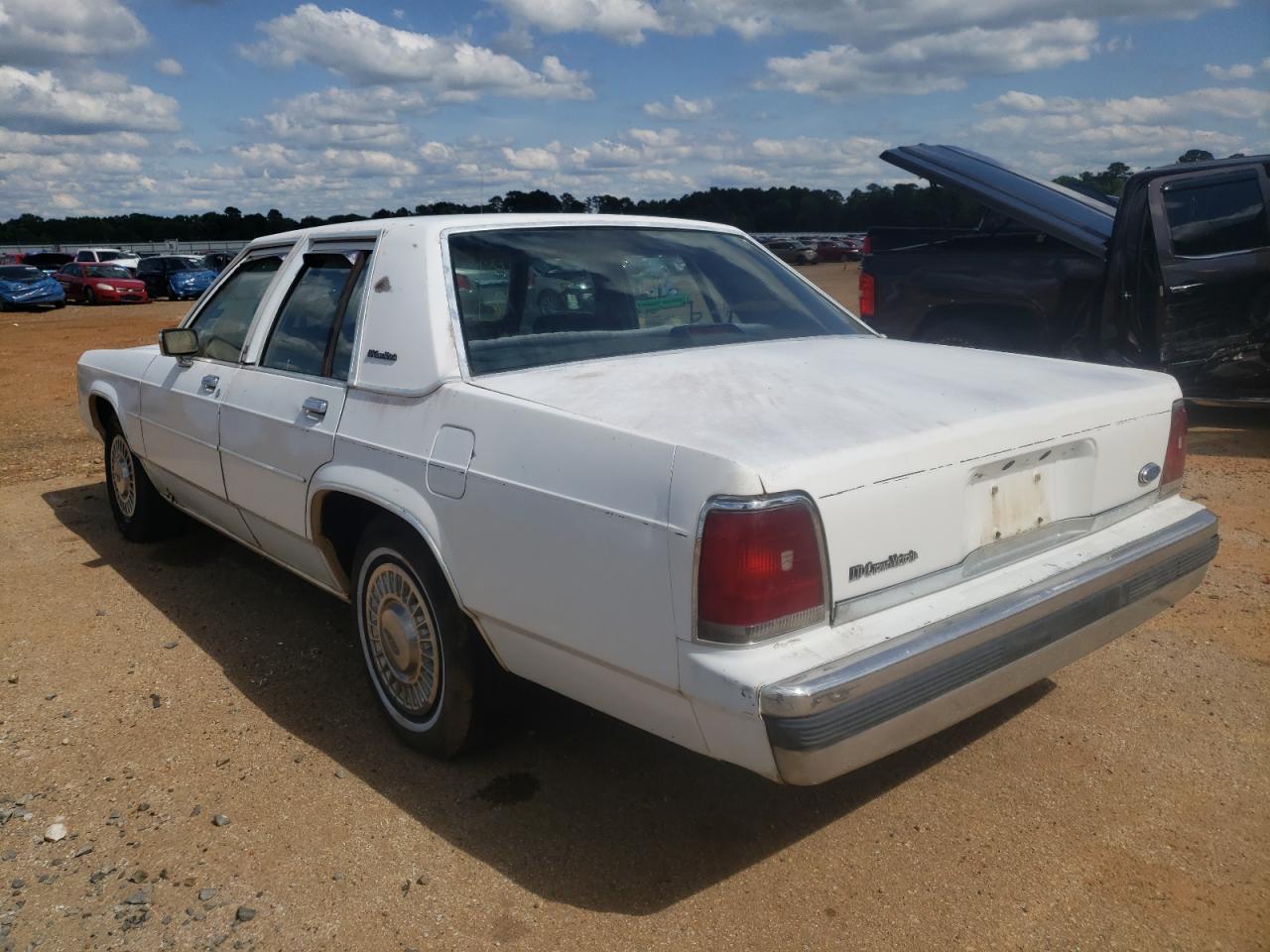 Photo 3 from auction – 1991 FORD CROWN VICT with VIN 2FACP72F3MX126076