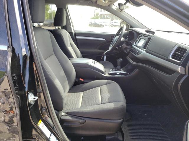 Photo 5 from auction – 2017 TOYOTA HIGHLANDER with VIN 5TDBZRFH5HS449828