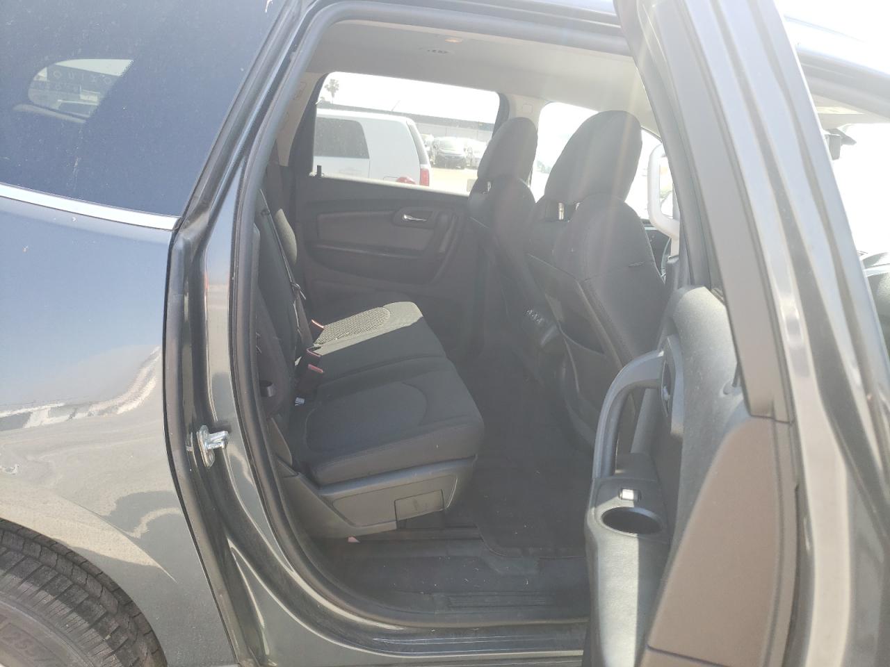 Photo 6 from auction – 2012 CHEVROLET TRAVERSE L with VIN 1GNKRGED5CJ258846