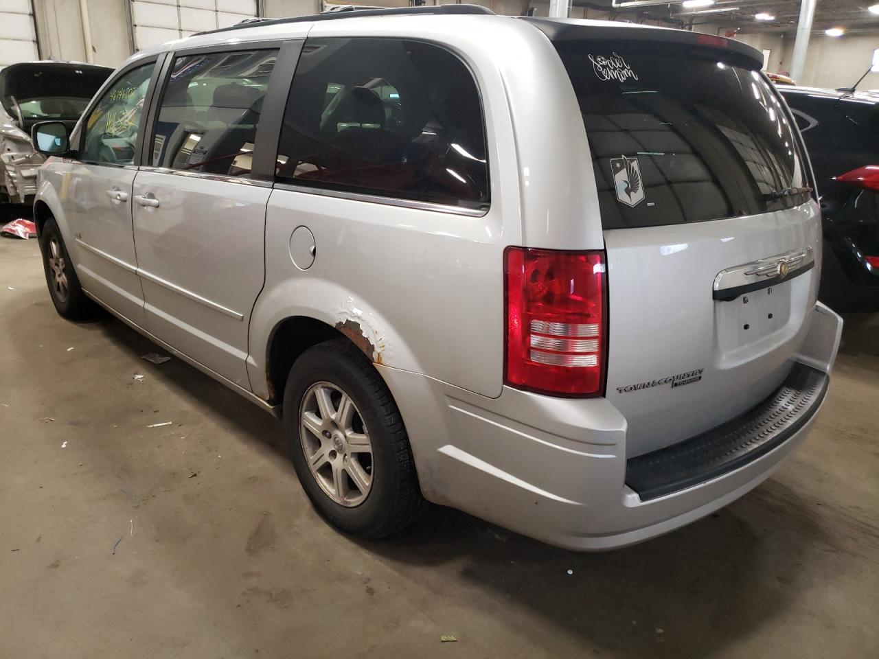 Photo 3 from auction – 2008 CHRYSLER TOWN & COU with VIN 2A8HR54P98R822142