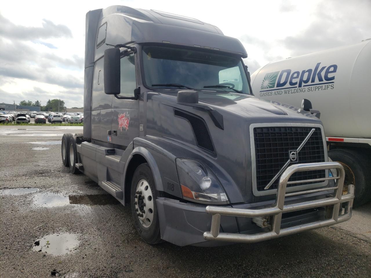 Photo 1 from auction – 2013 VOLVO VN VNL with VIN 4V4NC9EH9DN130498