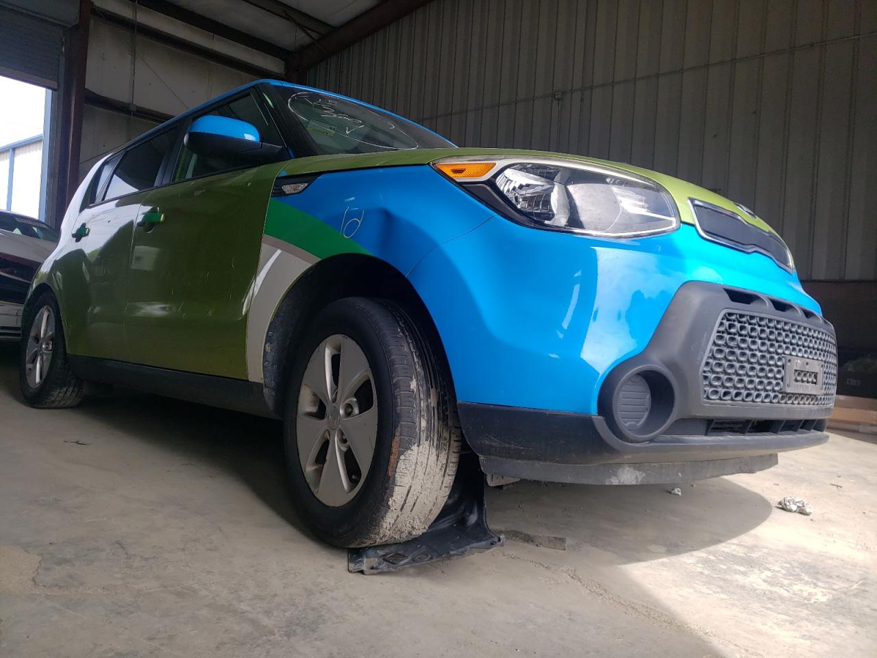 KIA SOUL 2014 with VIN KNDJN2A28E7720372 - Photo from auction