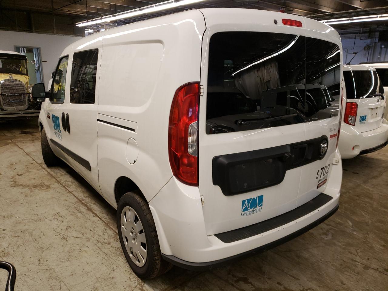 Photo 3 from auction – 2017 RAM PROMASTER with VIN ZFBERFBB7H6G50164