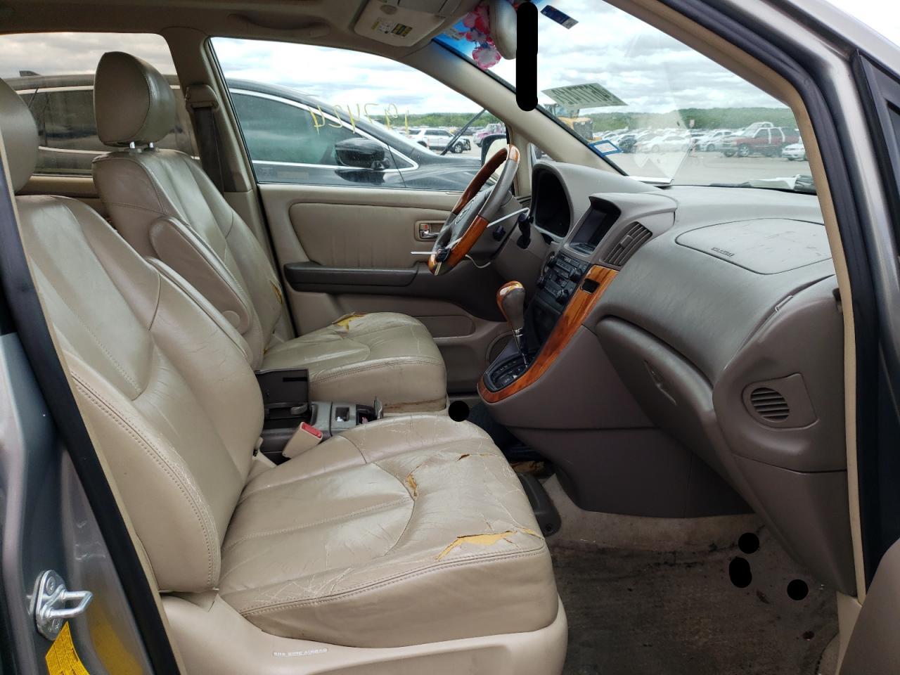 Photo 5 from auction – 2001 LEXUS RX 300 with VIN JTJGF10U110095480