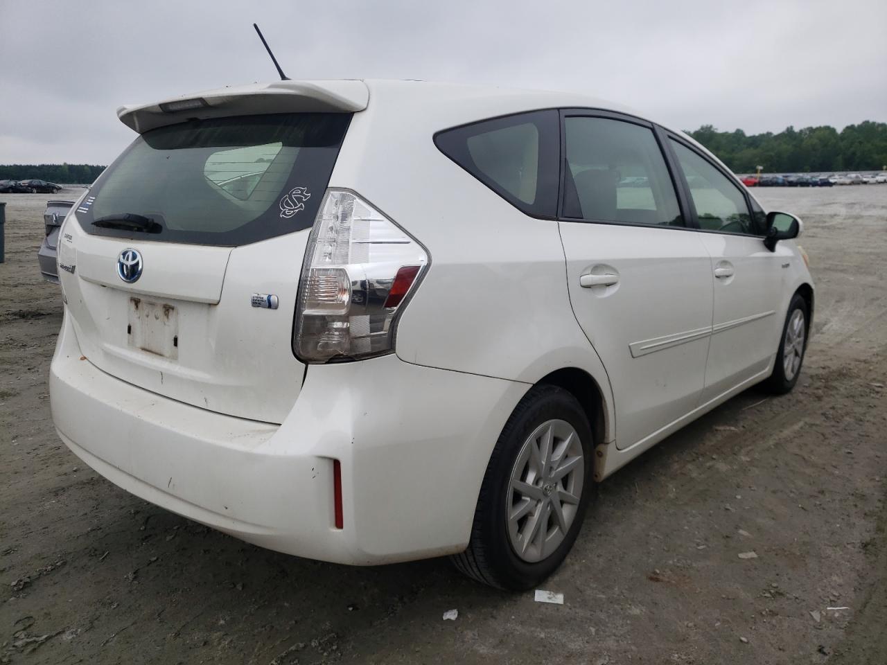 Photo 17 from auction – 2012 TOYOTA PRIUS V with VIN JTDZN3EU4C3104306