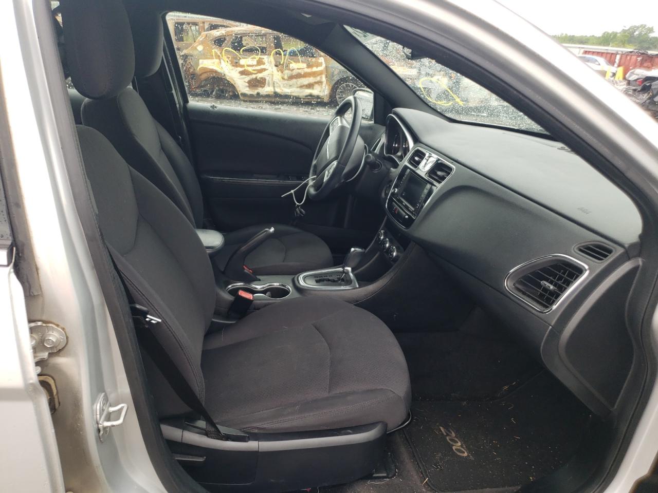 Photo 18 from auction – 2012 CHRYSLER 200 TOURIN with VIN 1C3CCBBG9CN277008
