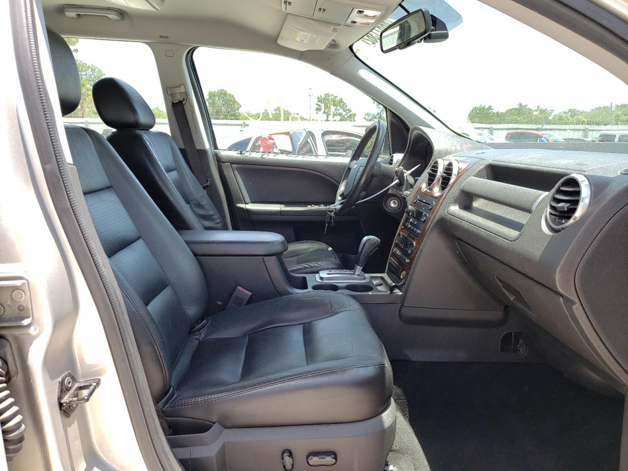 Photo 19 from auction – 2007 FORD FREESTYLE with VIN 1FMDK06197GA03374
