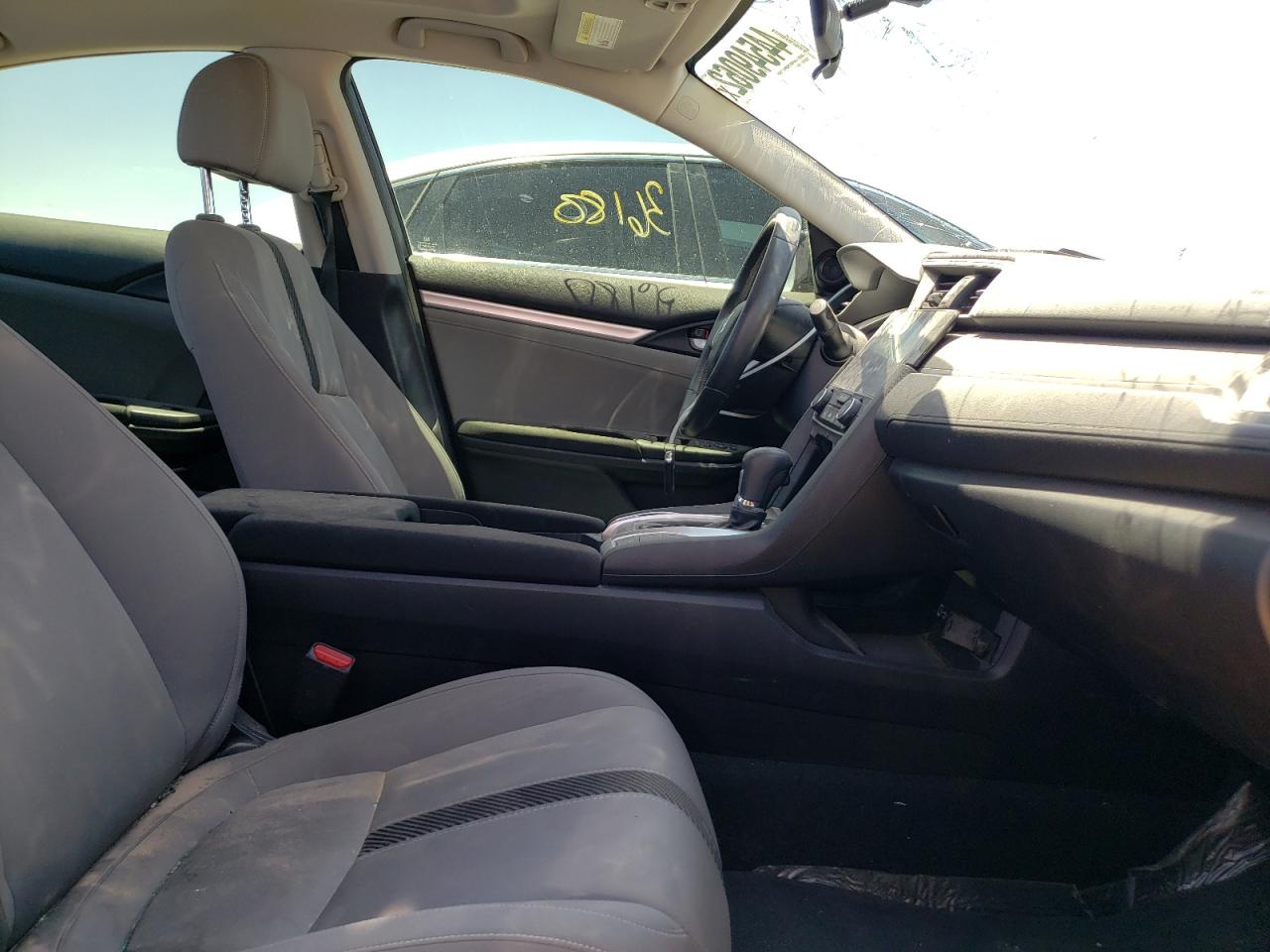 Photo 5 from auction – 2018 HONDA CIVIC EX with VIN JHMFC1F36JX039675