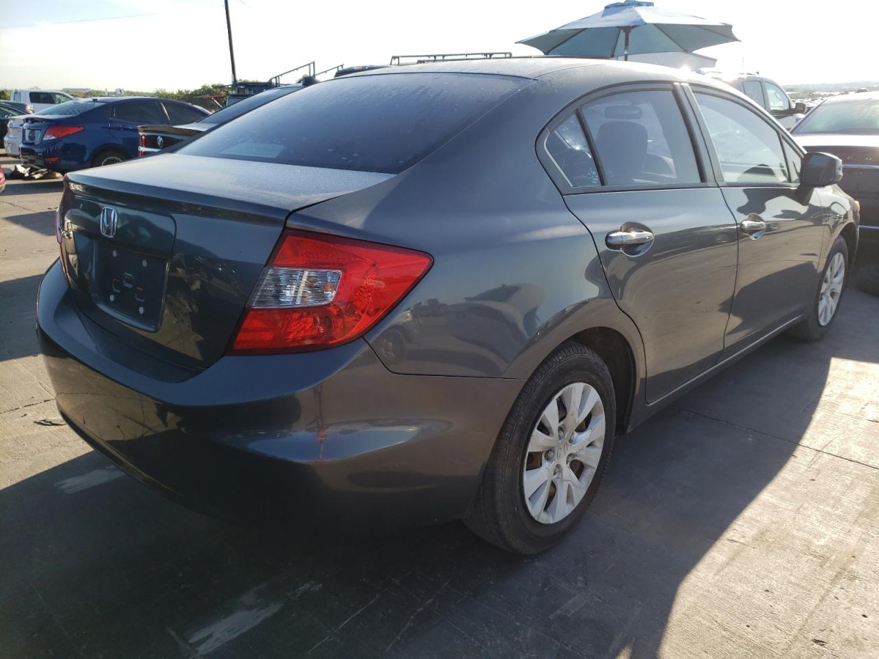 Photo 4 from auction – 2012 HONDA CIVIC LX with VIN 2HGFB2F52CH333479