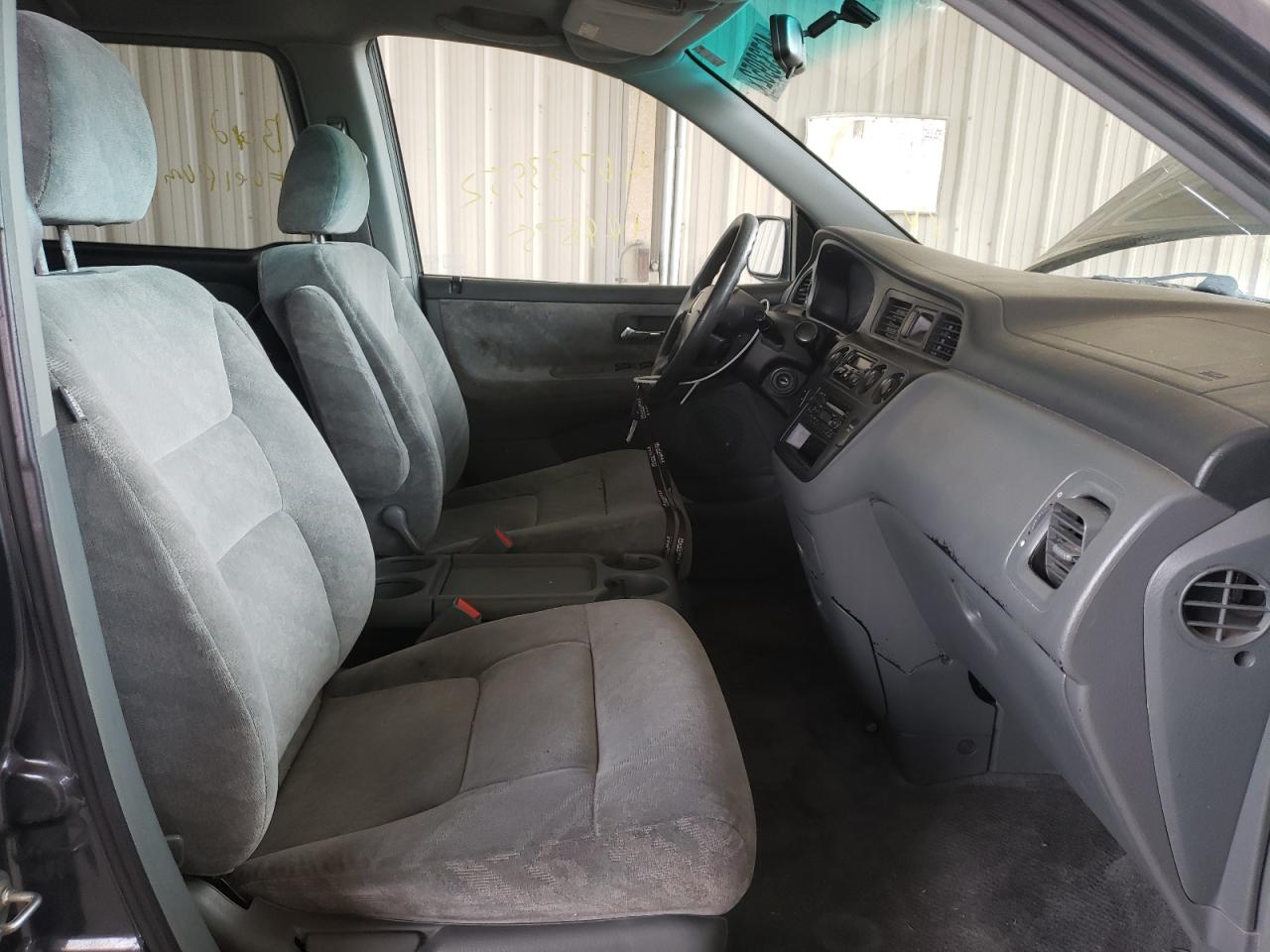 Photo 19 from auction – 2004 HONDA ODYSSEY EX with VIN 5FNRL18664B044492