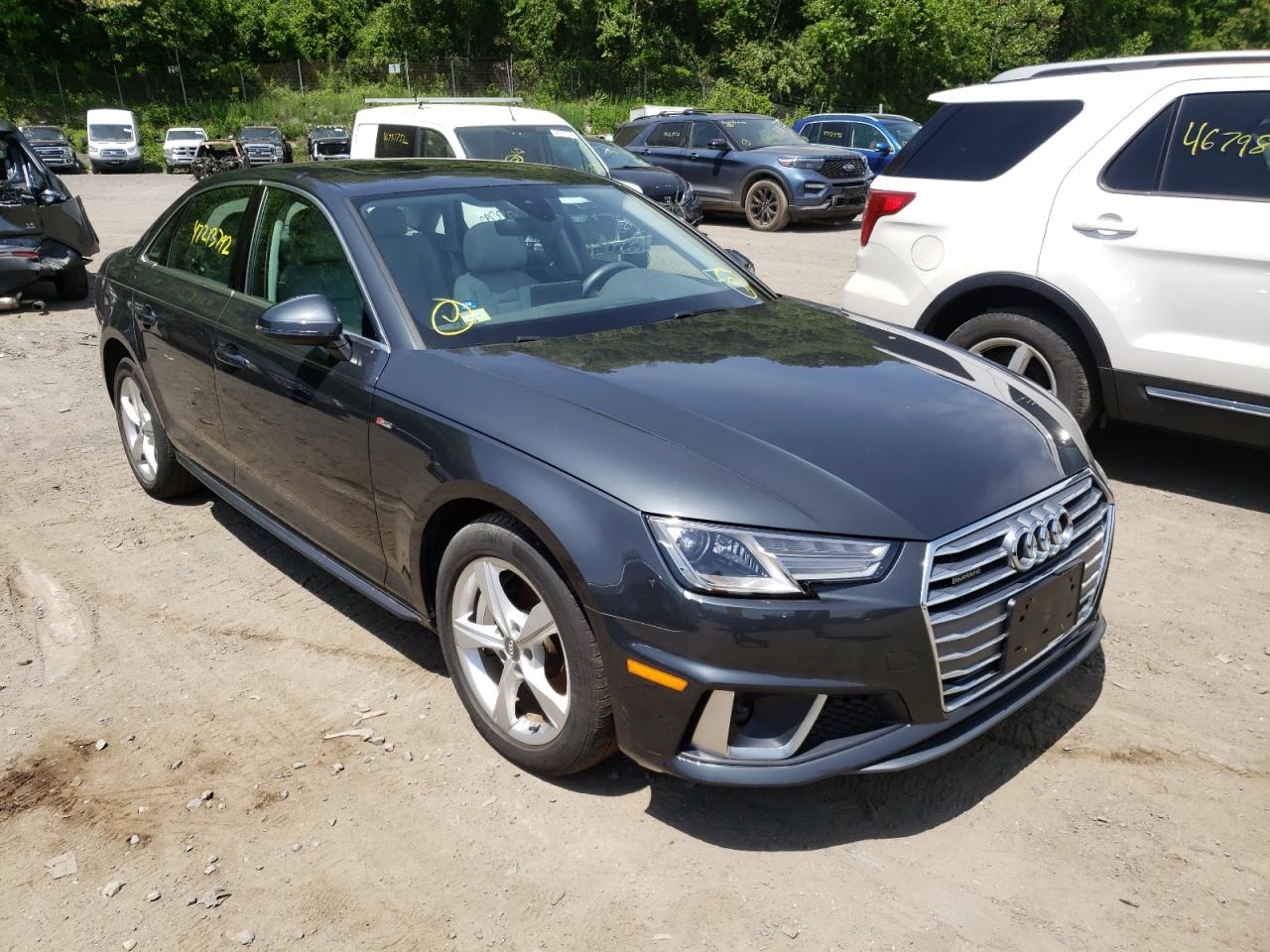AUDI A4 PREMIUM 2019 with VIN WAUDNAF47KA015026 - Photo from auction
