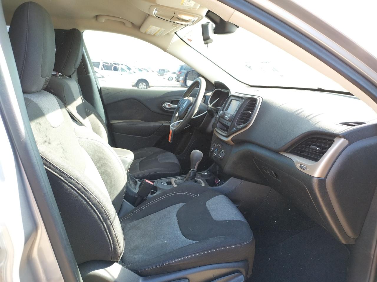 Photo 5 from auction – 2014 JEEP CHEROKEE S with VIN 1C4PJMAB9EW295848