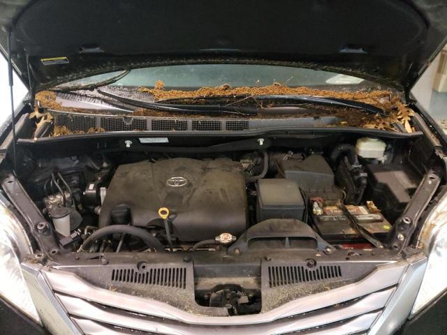 Photo 7 from auction – 2017 TOYOTA SIENNA XLE with VIN 5TDYZ3DC7HS782675