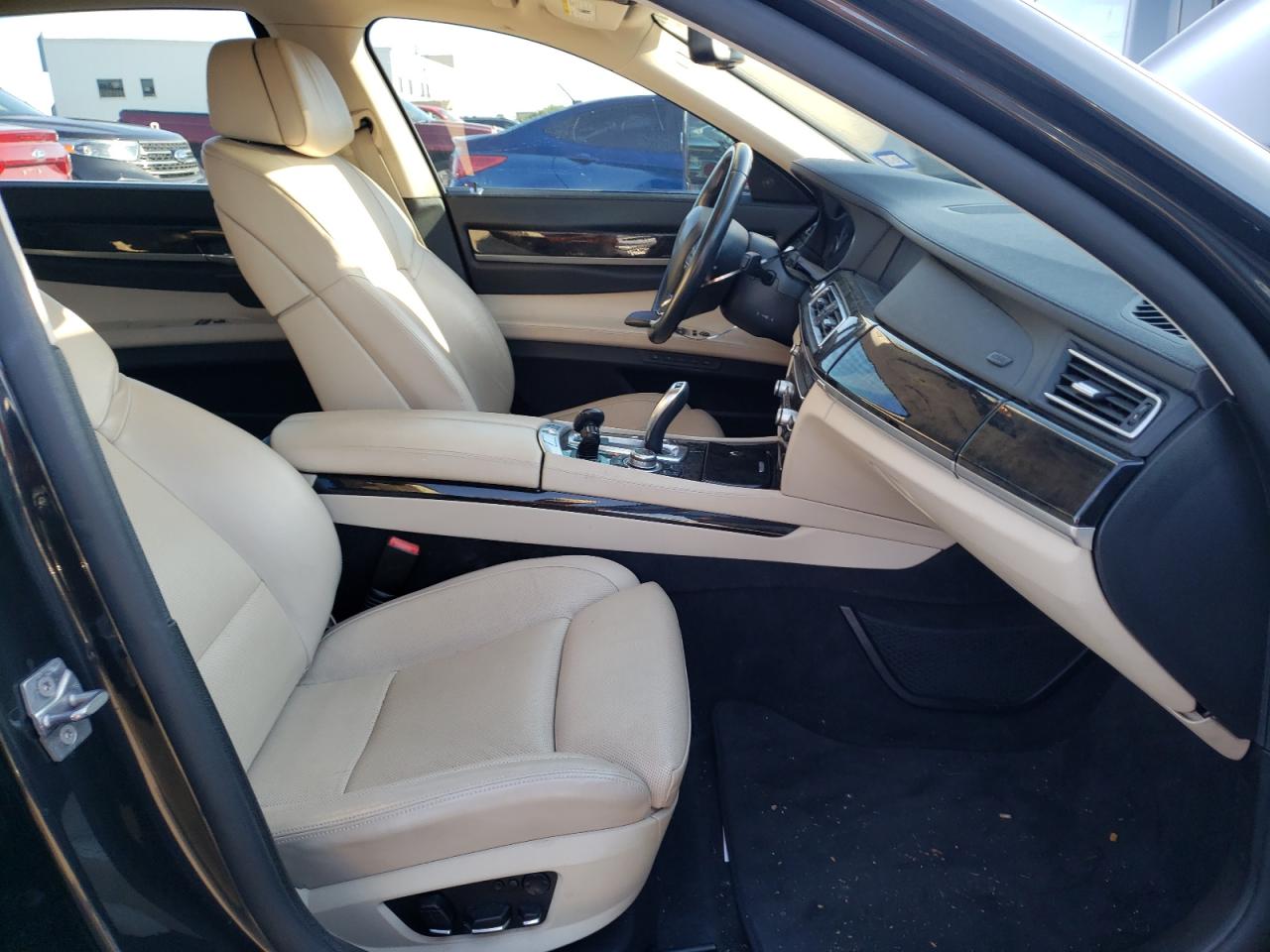 Photo 19 from auction – 2012 BMW 750 LI with VIN WBAKB8C50CC963098