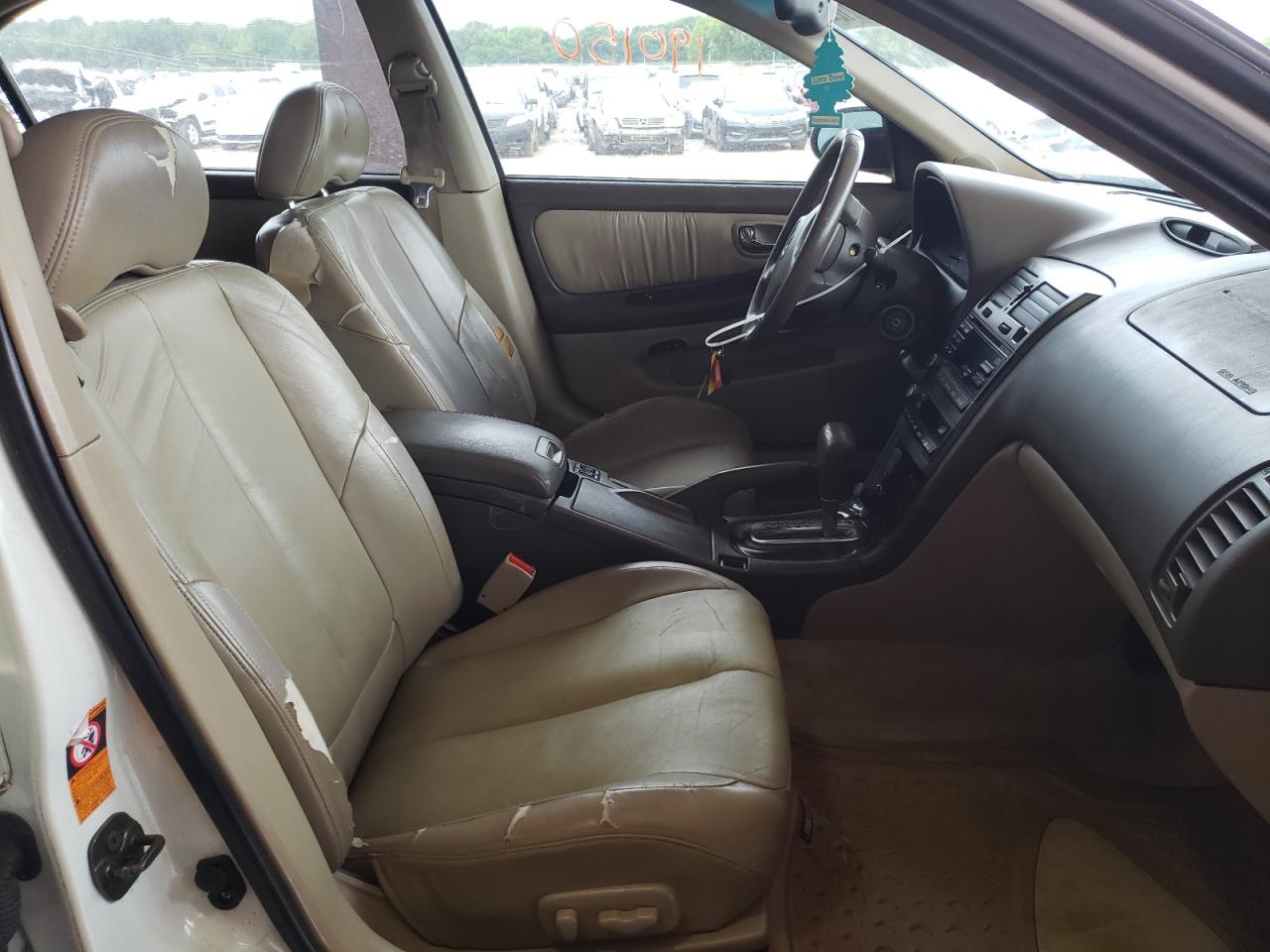 Photo 5 from auction – 2001 NISSAN MAXIMA GXE with VIN JN1CA31A91T305423