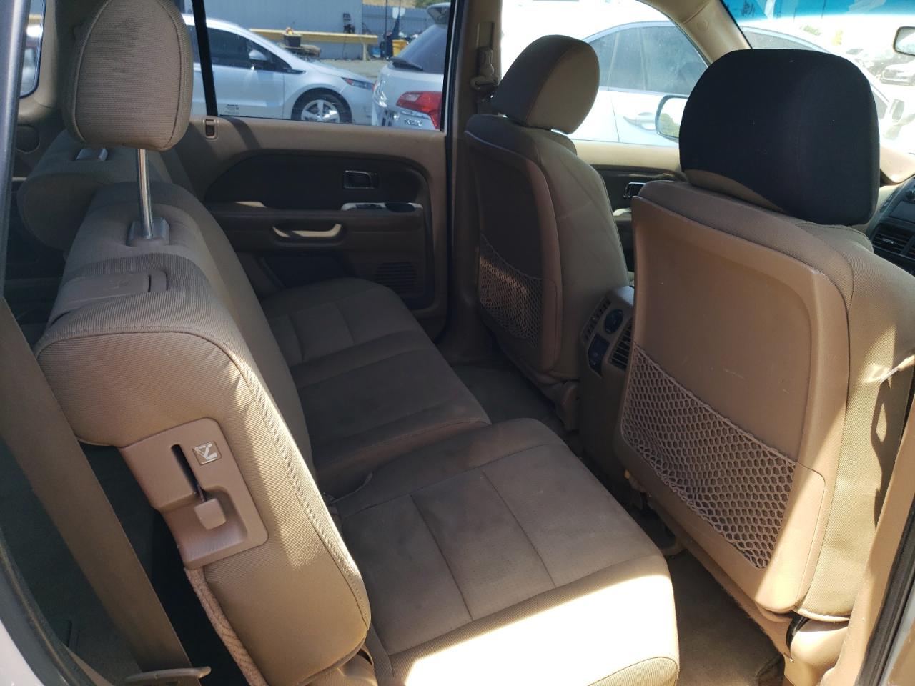 Photo 6 from auction – 2007 HONDA PILOT LX with VIN 5FNYF18107B021513