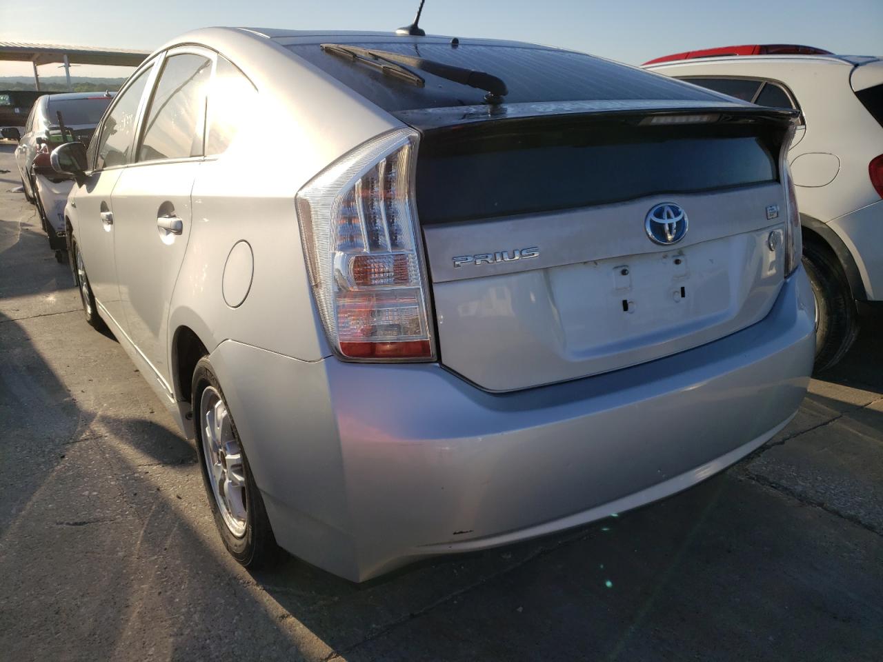 Photo 3 from auction – 2010 TOYOTA PRIUS with VIN JTDKN3DUXA0032335