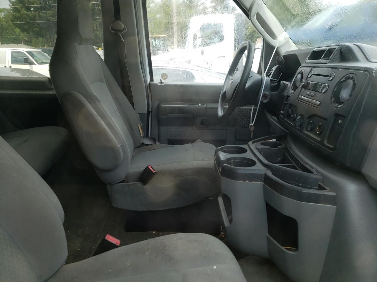 Photo 5 from auction – 2013 FORD ECONOLINE with VIN 1FBNE3BL0DDA99115