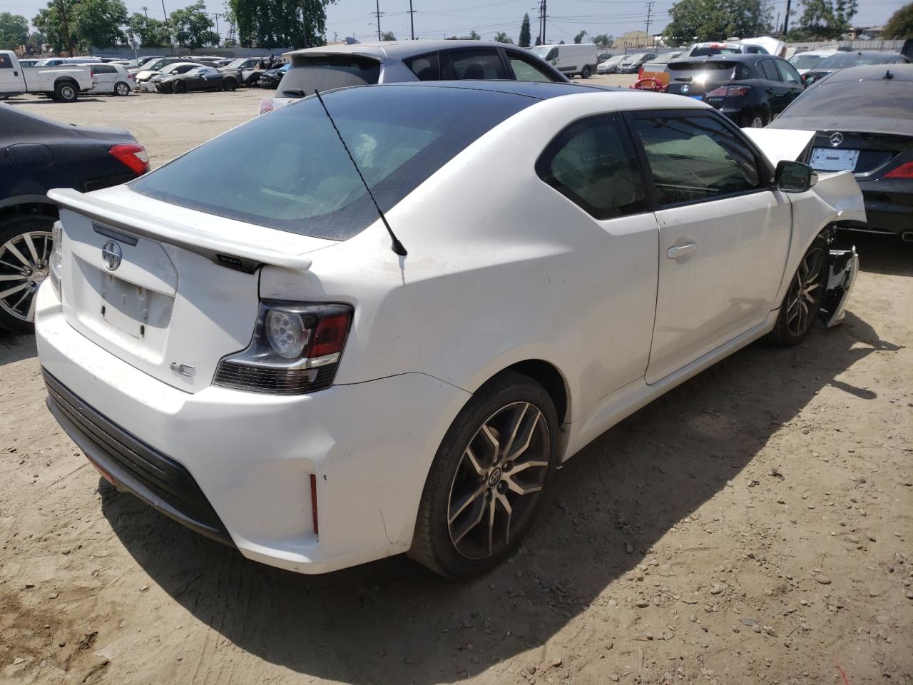 Photo 4 from auction – 2014 TOYOTA SCION TC with VIN JTKJF5C75E3082282