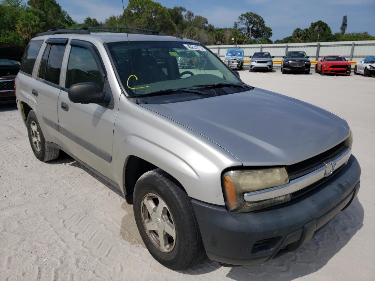 CHEVROLET TRAILBLAZE 2005 with VIN 1GNDT13S652167218 - Photo from auction