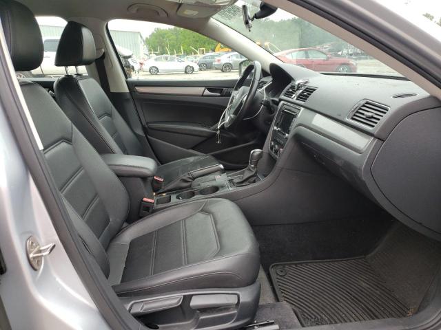 Photo 5 from auction – 2015 VOLKSWAGEN PASSAT S with VIN 1VWAS7A35FC111941