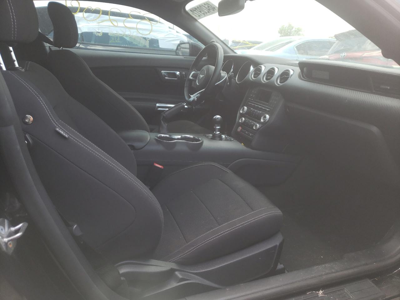 Photo 5 from auction – 2016 FORD MUSTANG with VIN 1FA6P8AM5G5261942