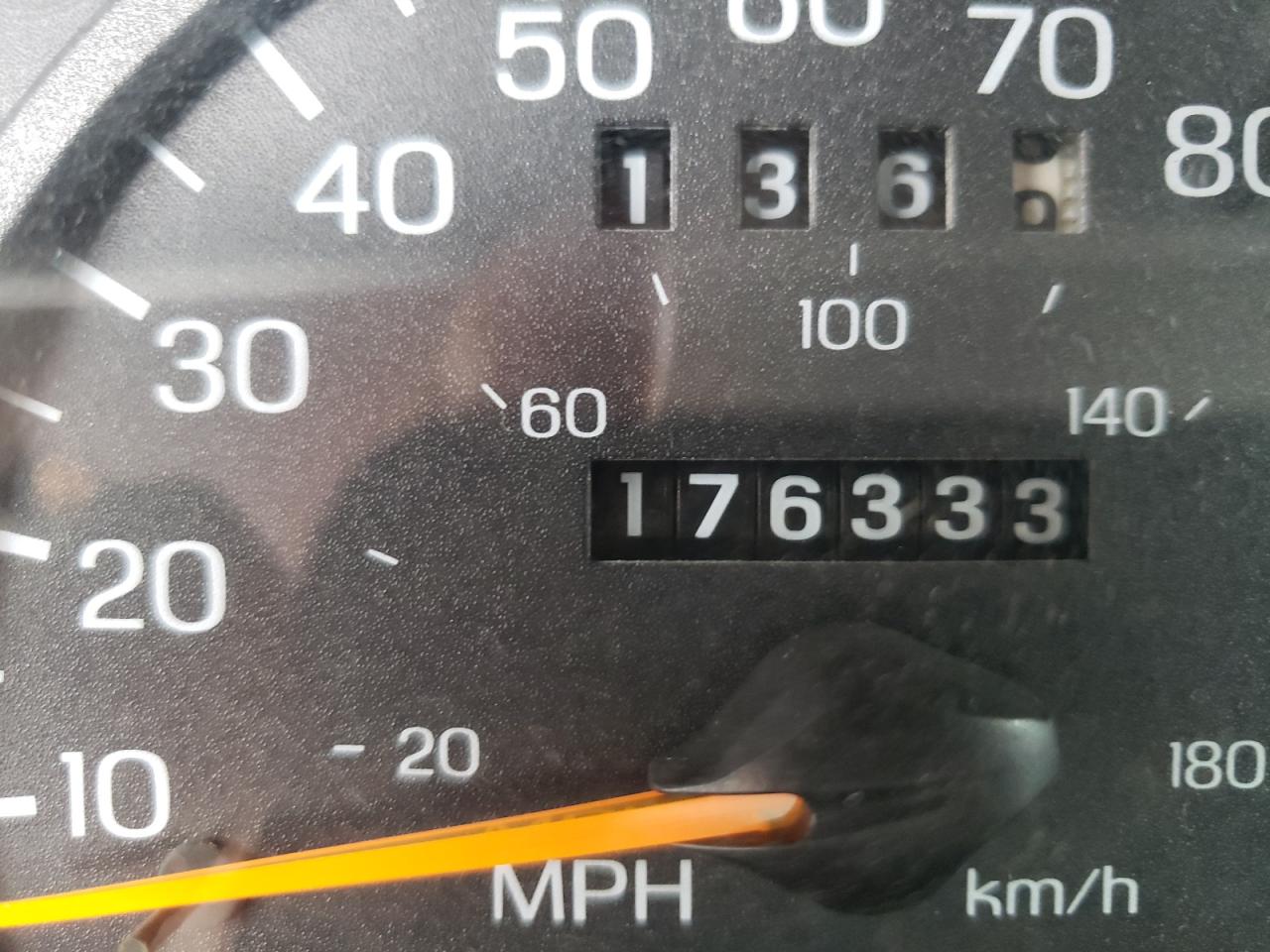 Photo 8 from auction – 1998 FORD TAURUS LX with VIN 1FAFP52S5WA266396
