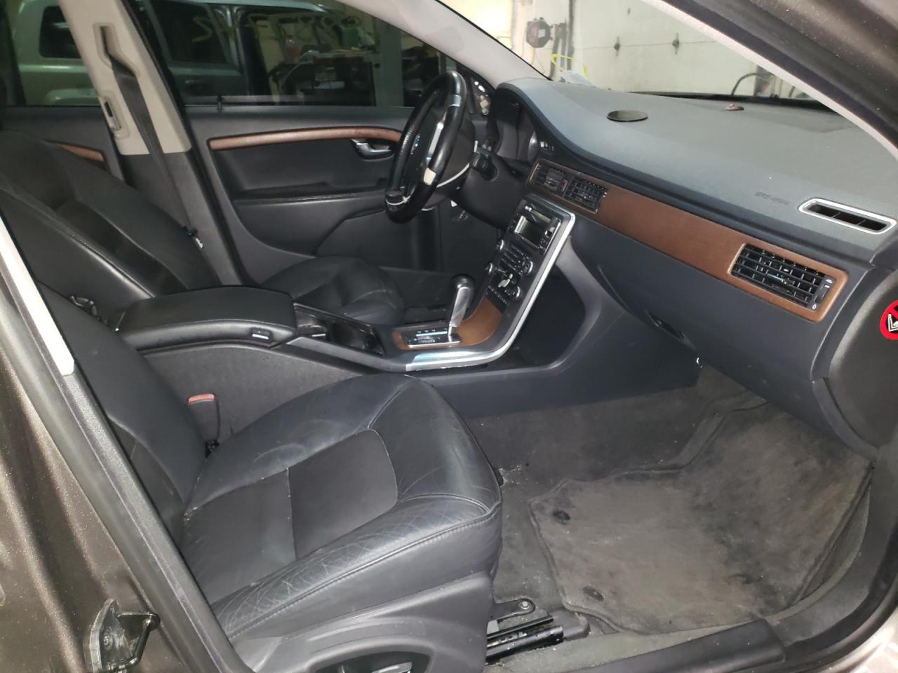 Photo 5 from auction – 2010 VOLVO S80 T6 with VIN YV1992AH2A1118375