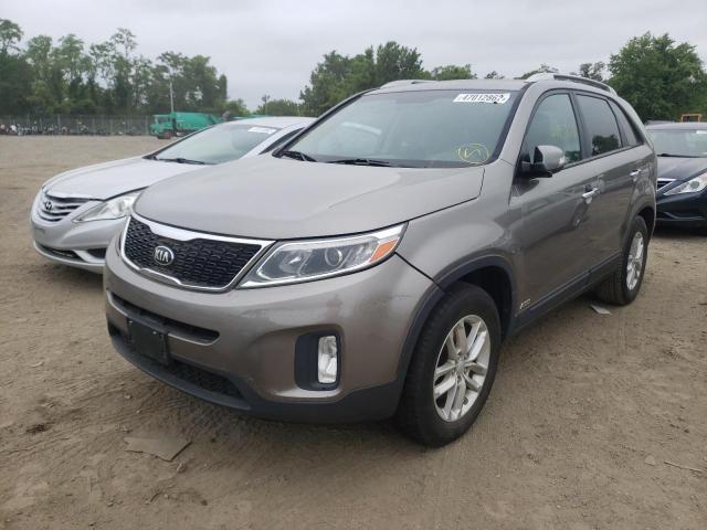 Photo 2 from auction – 2015 KIA SORENTO LX with VIN 5XYKTDA76FG647573