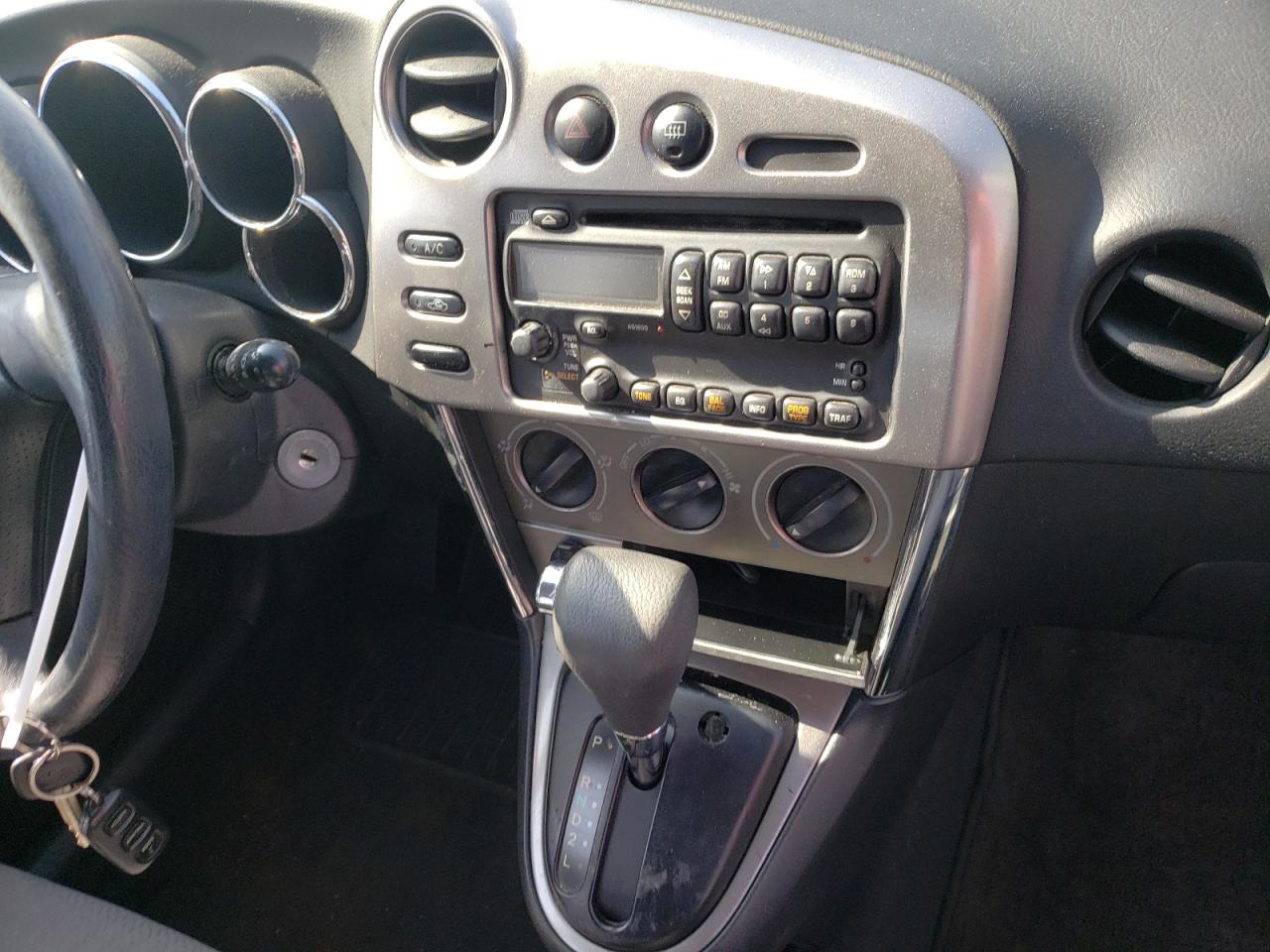 Photo 9 from auction – 2004 TOYOTA MATRIX XR with VIN 2T1KR32E44C181737