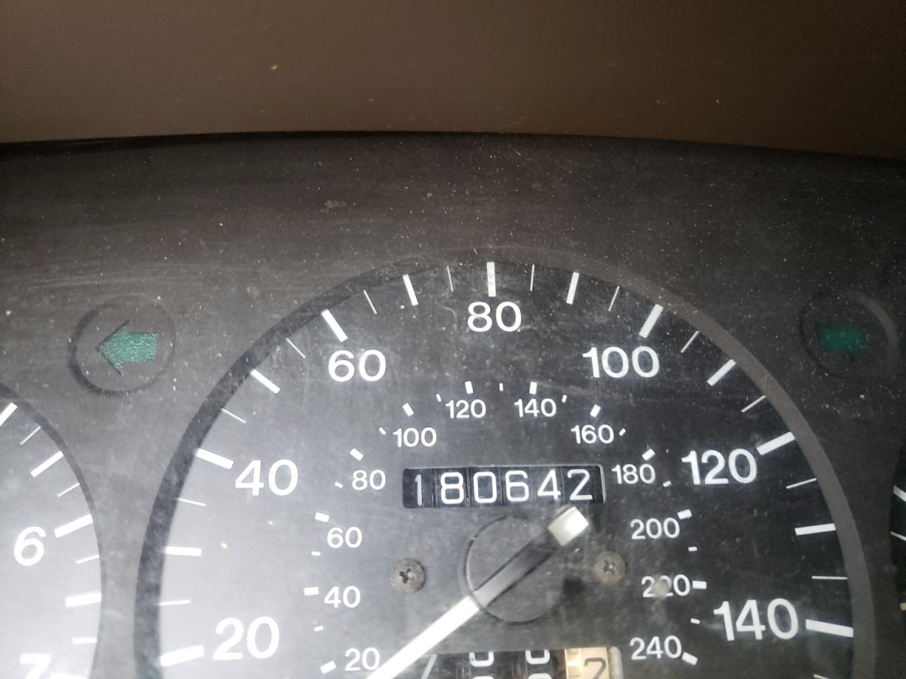 Photo 8 from auction – 1998 MAZDA MILLENIA with VIN JM1TA2215W1414759
