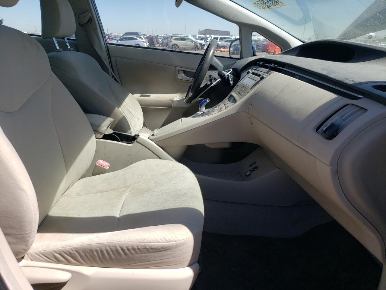 Photo 5 from auction – 2011 TOYOTA PRIUS with VIN JTDKN3DU6B5329512