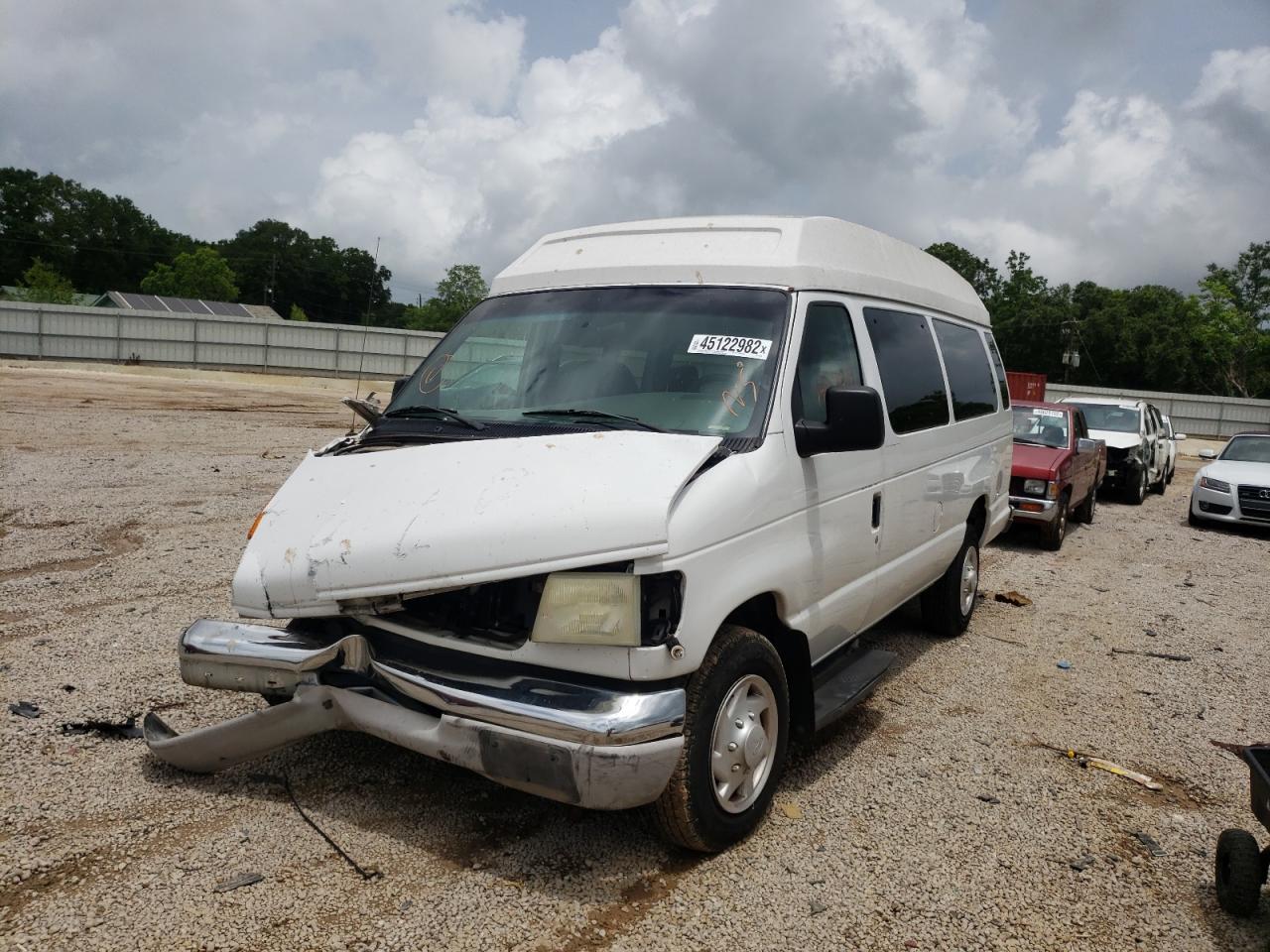 Photo 2 from auction – 2003 FORD ECONOLINE with VIN 1FDNS24L83HB21442
