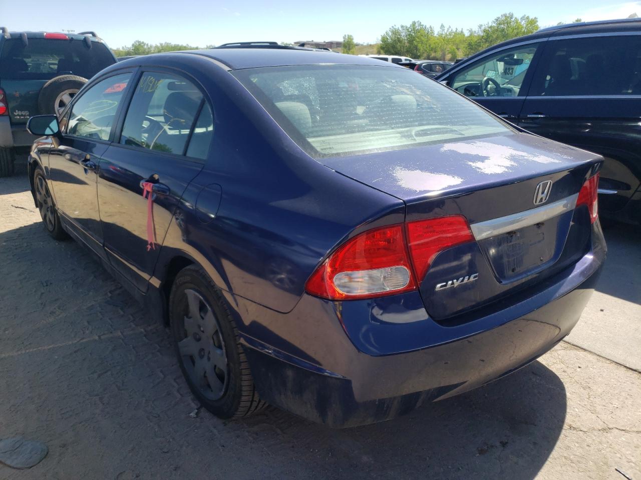 Photo 3 from auction – 2010 HONDA CIVIC LX with VIN 2HGFA1F50AH533576