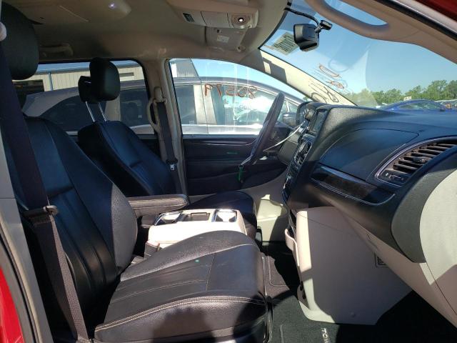 Photo 9 from auction – 2016 CHRYSLER TOWN & COU with VIN 2C4RC1BGXGR213942