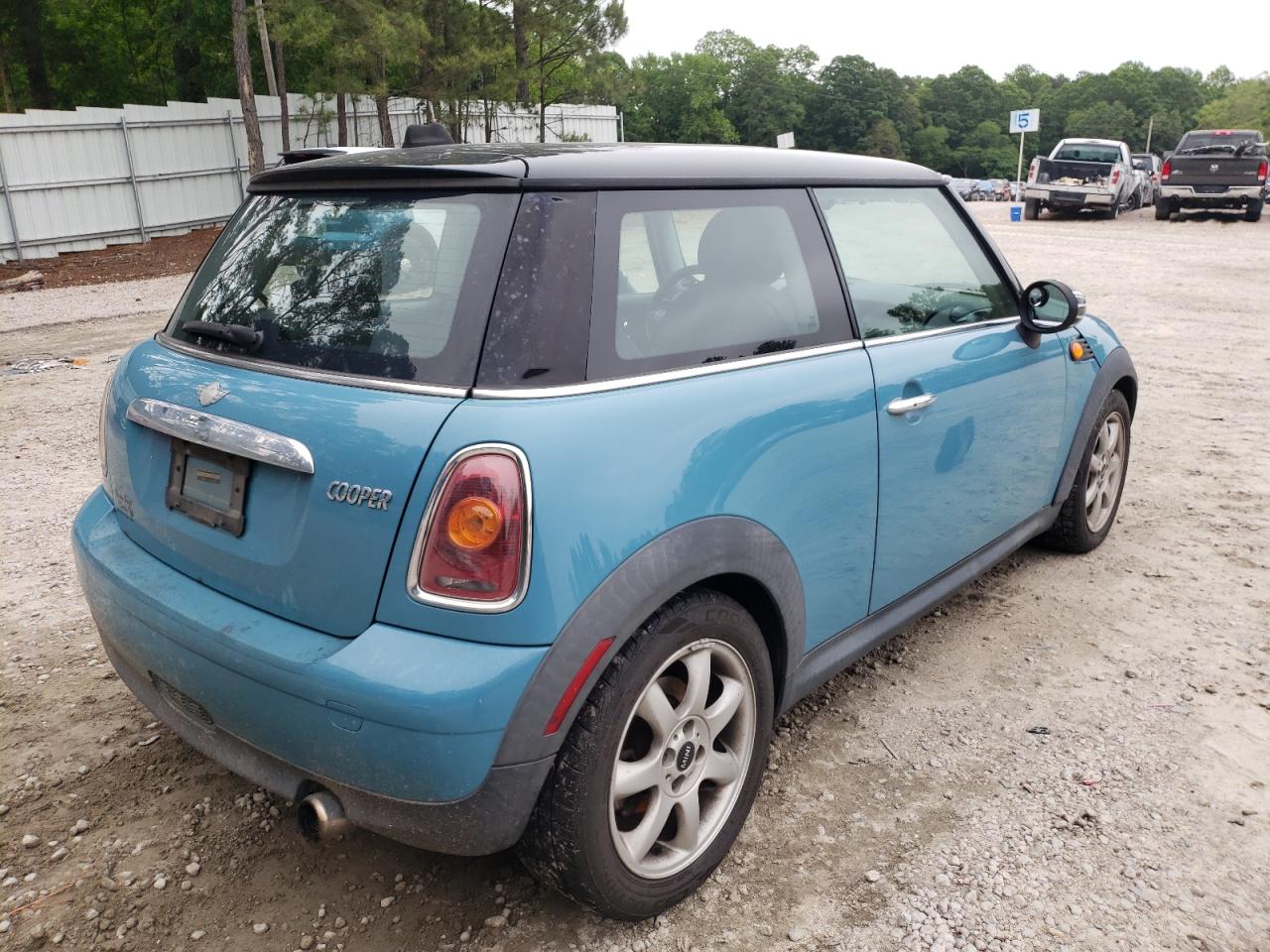 Photo 17 from auction – 2010 MINI COOPER with VIN WMWMF3C54ATZ23555