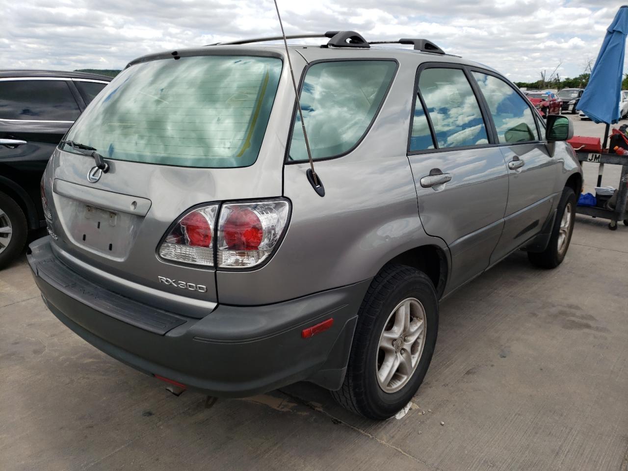 Photo 4 from auction – 2001 LEXUS RX 300 with VIN JTJGF10U110095480