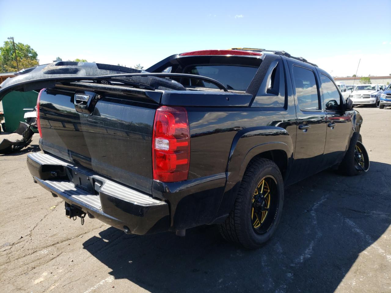 Photo 4 from auction – 2013 CHEVROLET AVALANCHE with VIN 3GNTKFE79DG335606