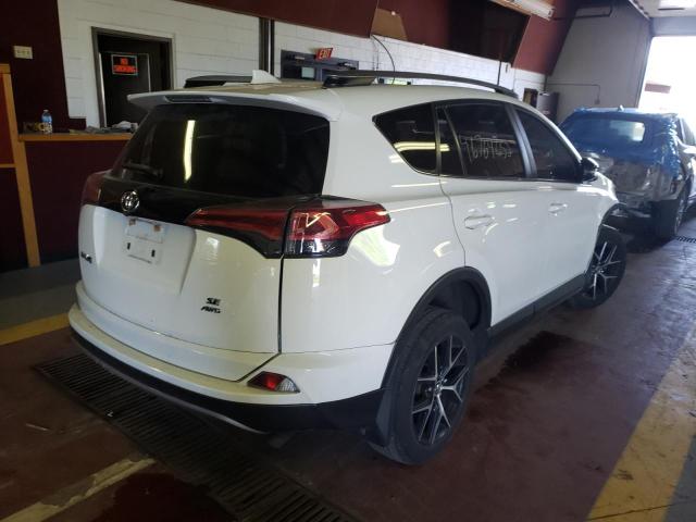 Photo 4 from auction – 2018 TOYOTA RAV4 SE with VIN JTMJFREV4JJ740285