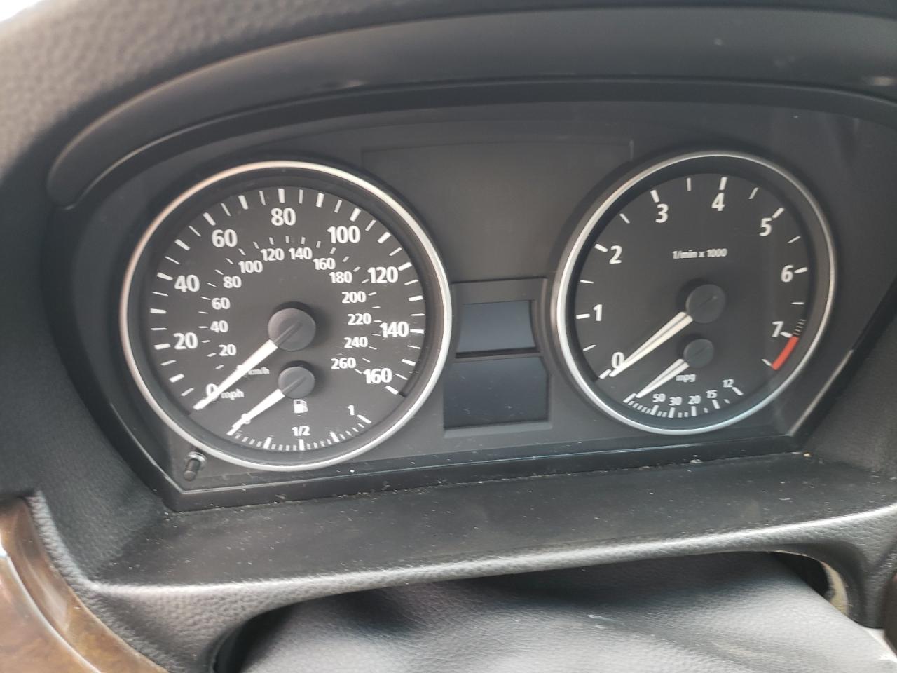 Photo 13 from auction – 2006 BMW 325 XI with VIN WBAVD13566KV09933
