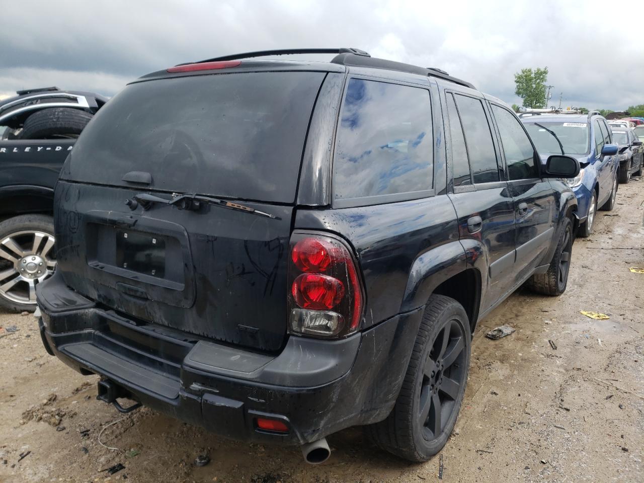Photo 4 from auction – 2005 CHEVROLET TRAILBLAZE with VIN 1GNDS13S452383684