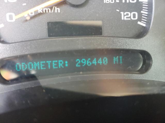 Photo 8 from auction – 2004 CHEVROLET SILVERADO with VIN 1GCHK231X4F118069
