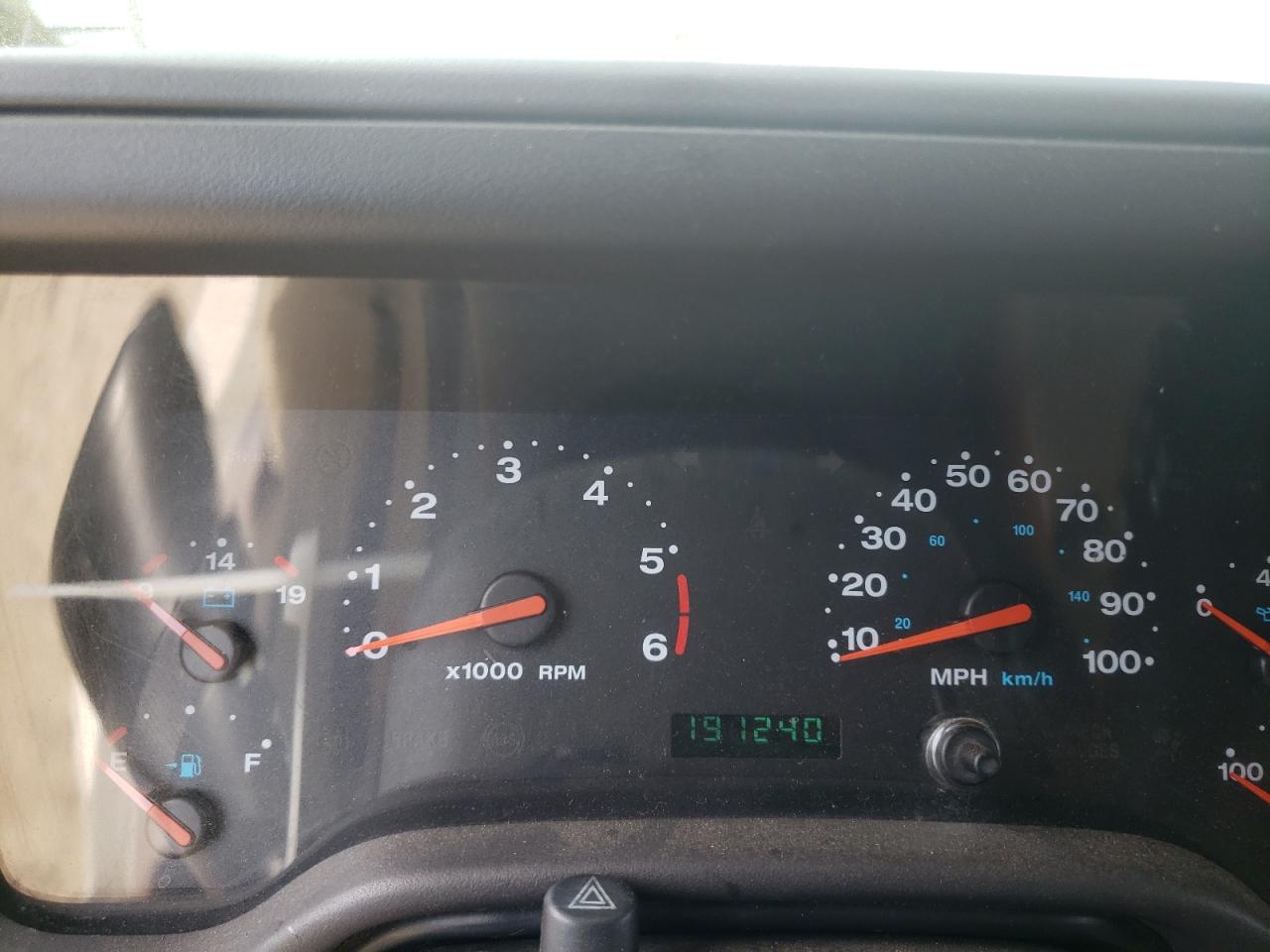Photo 13 from auction – 2002 JEEP WRANGLER / with VIN 1J4FA59S02P736594
