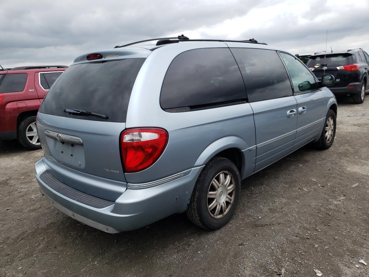 Photo 4 from auction – 2005 CHRYSLER TOWN & COU with VIN 2C8GP54L95R164192