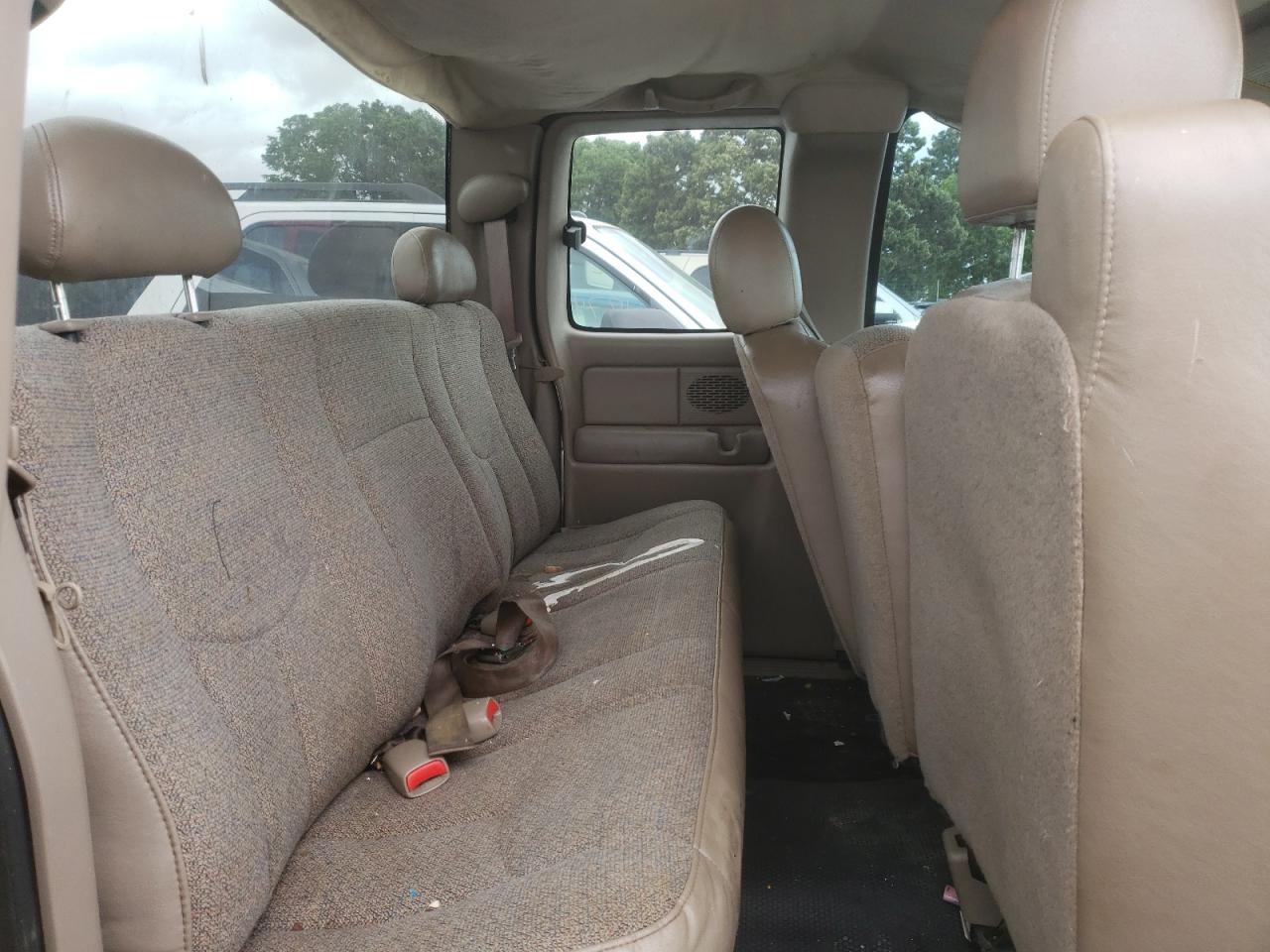 Photo 6 from auction – 2004 CHEVROLET SILVERADO with VIN 2GCEC19V441342496