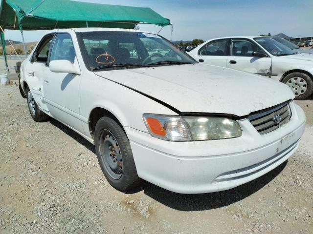 TOYOTA CAMRY CE 2000 with VIN JT2BG22K5Y0472908 - Photo from auction